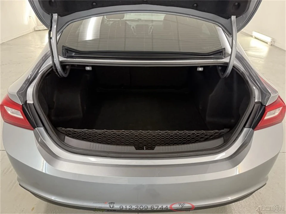 2023 Chevrolet Malibu - Image 7 of 19