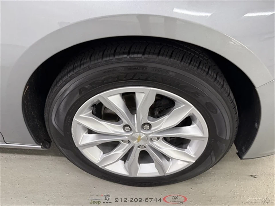 2023 Chevrolet Malibu - Image 4 of 19