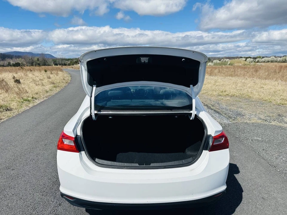 2023 Chevrolet Malibu - Image 20 of 21