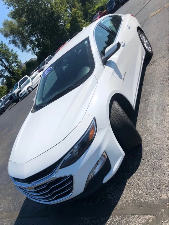 2023 Chevrolet Malibu - Image 2 of 8