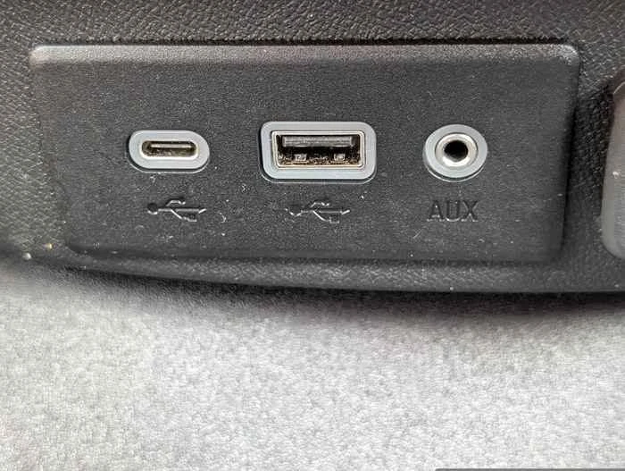 2023 Chevrolet Malibu - Image 12 of 15