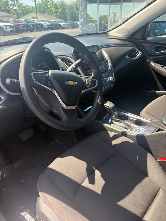 2023 Chevrolet Malibu - Image 4 of 6