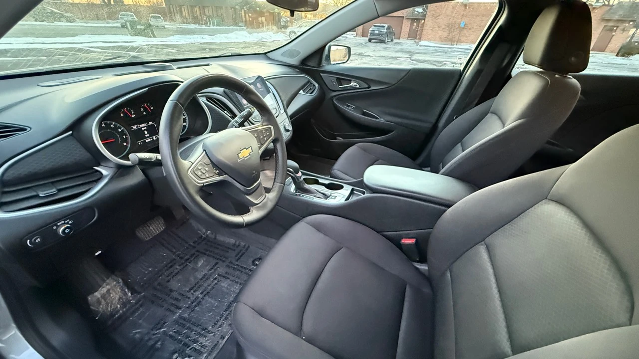 2023 Chevrolet Malibu - Image 9 of 21