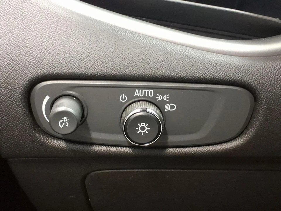 2023 Chevrolet Malibu - Image 16 of 21