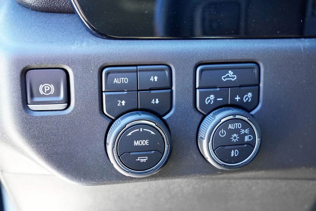 2023 Chevrolet Silverado 4th Gen - Image 14 of 21