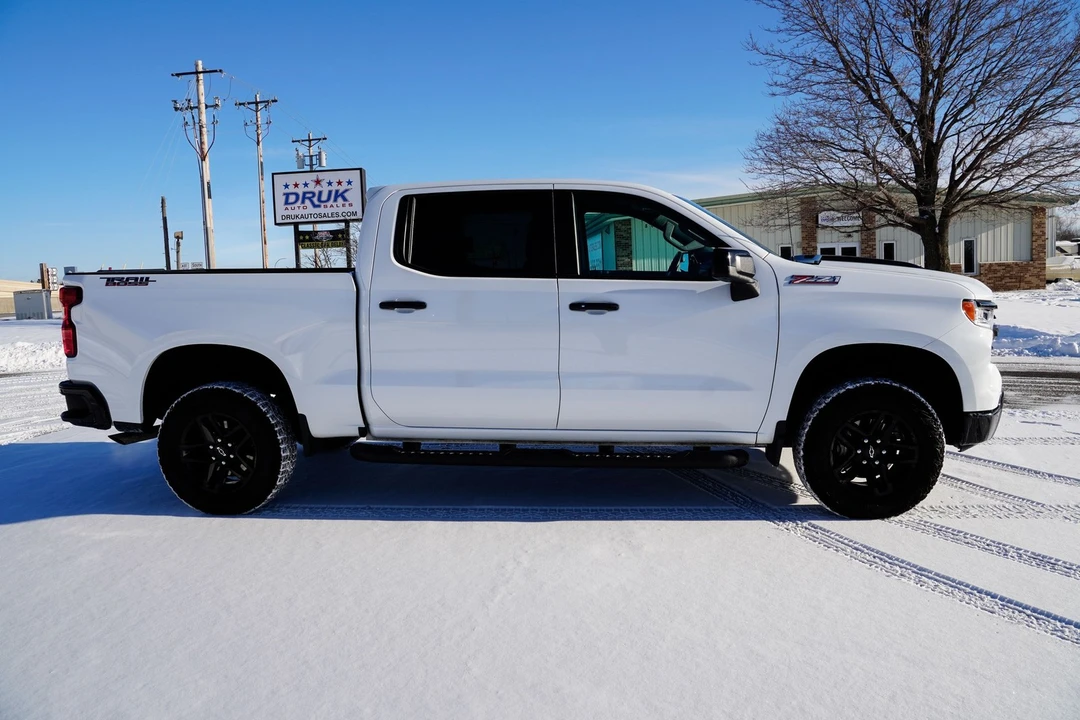 2023 Chevrolet Silverado 4th Gen - Image 3 of 21