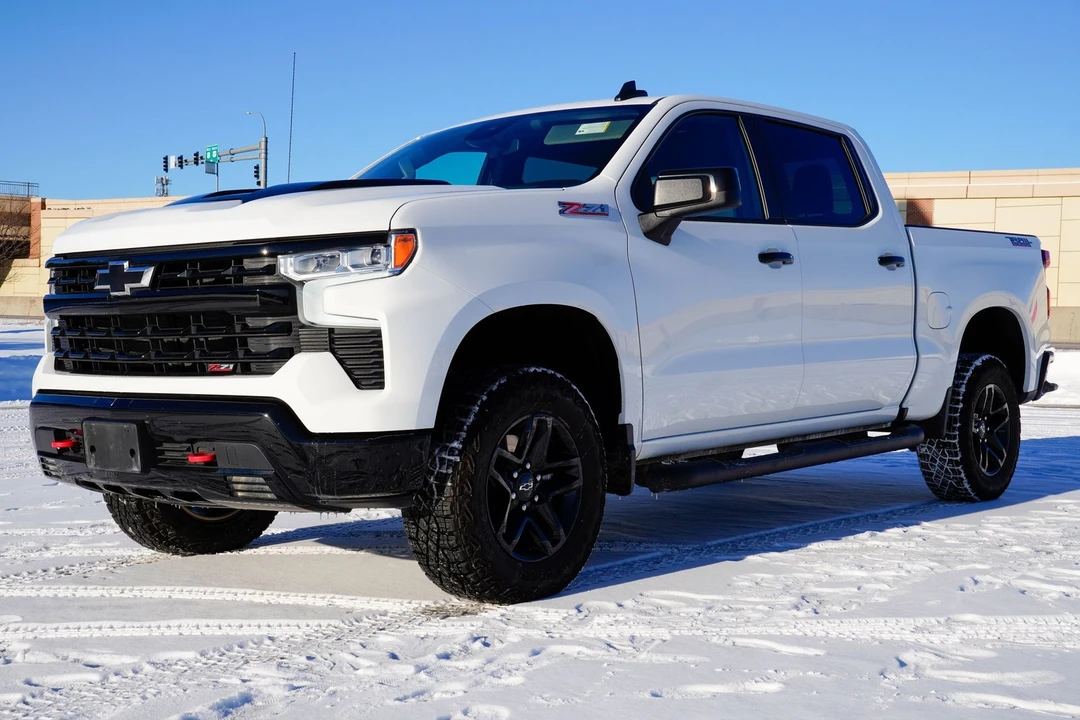 2023 Chevrolet Silverado 4th Gen - Image 2 of 21