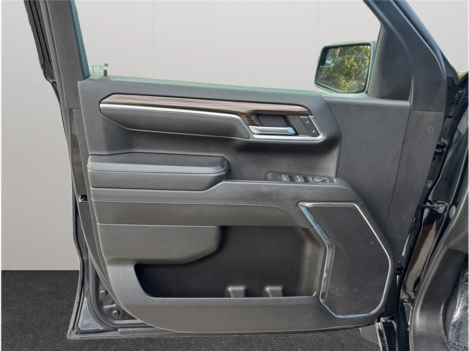2023 Chevrolet Silverado 4th Gen - Image 19 of 21