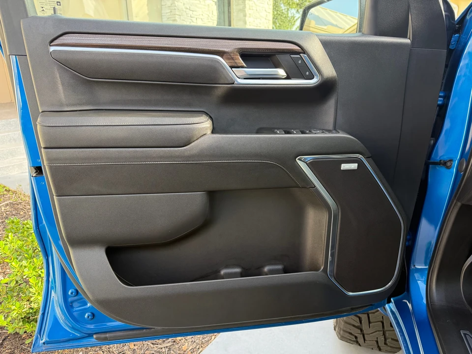 2023 Chevrolet Silverado 4th Gen - Image 24 of 31