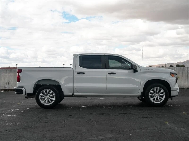 2023 Chevrolet Silverado 4th Gen - Image 9 of 21
