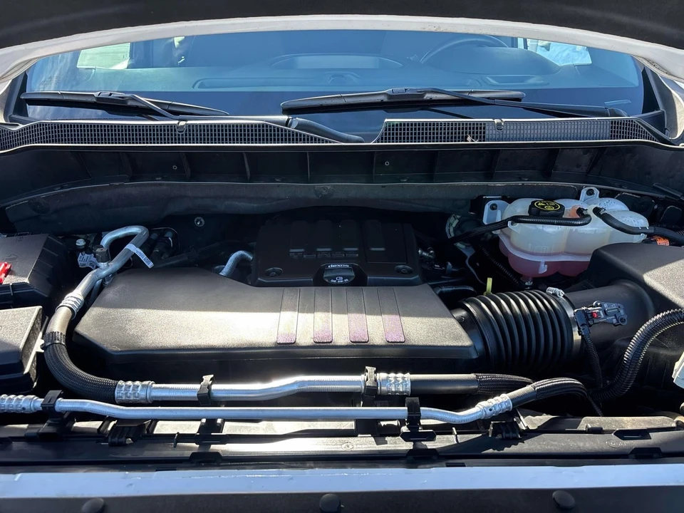 2023 Chevrolet Silverado 4th Gen - Image 10 of 21