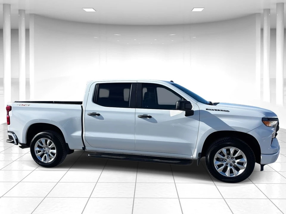 2023 Chevrolet Silverado 4th Gen - Image 2 of 21