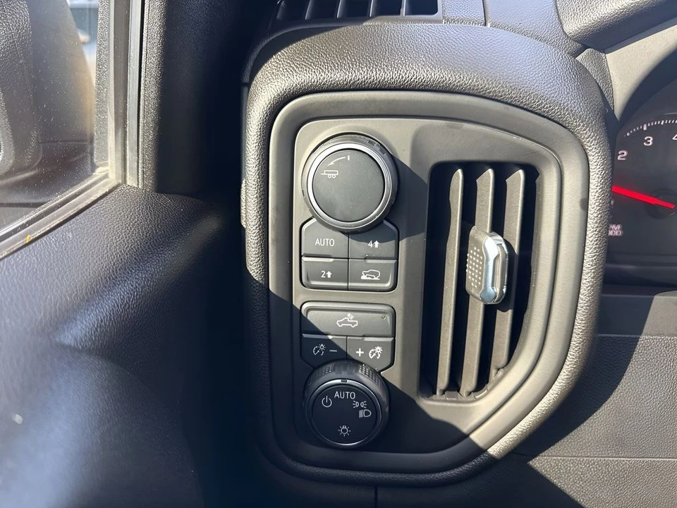 2023 Chevrolet Silverado 4th Gen - Image 20 of 21