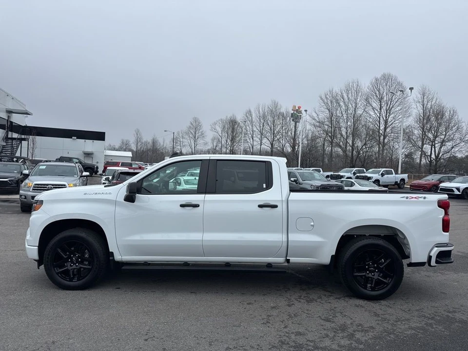 2023 Chevrolet Silverado 4th Gen - Image 2 of 21