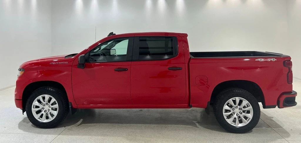 2023 Chevrolet Silverado 4th Gen - Image 2 of 21