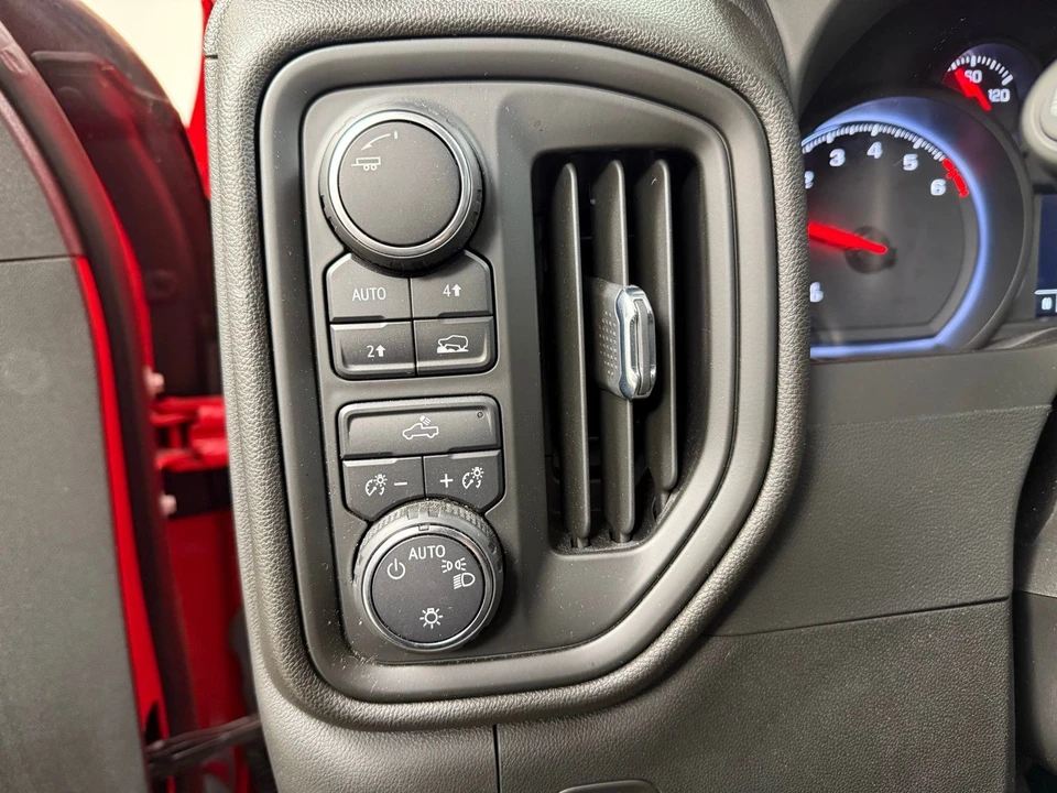 2023 Chevrolet Silverado 4th Gen - Image 15 of 21