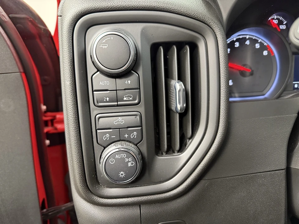 2023 Chevrolet Silverado 4th Gen - Image 15 of 21