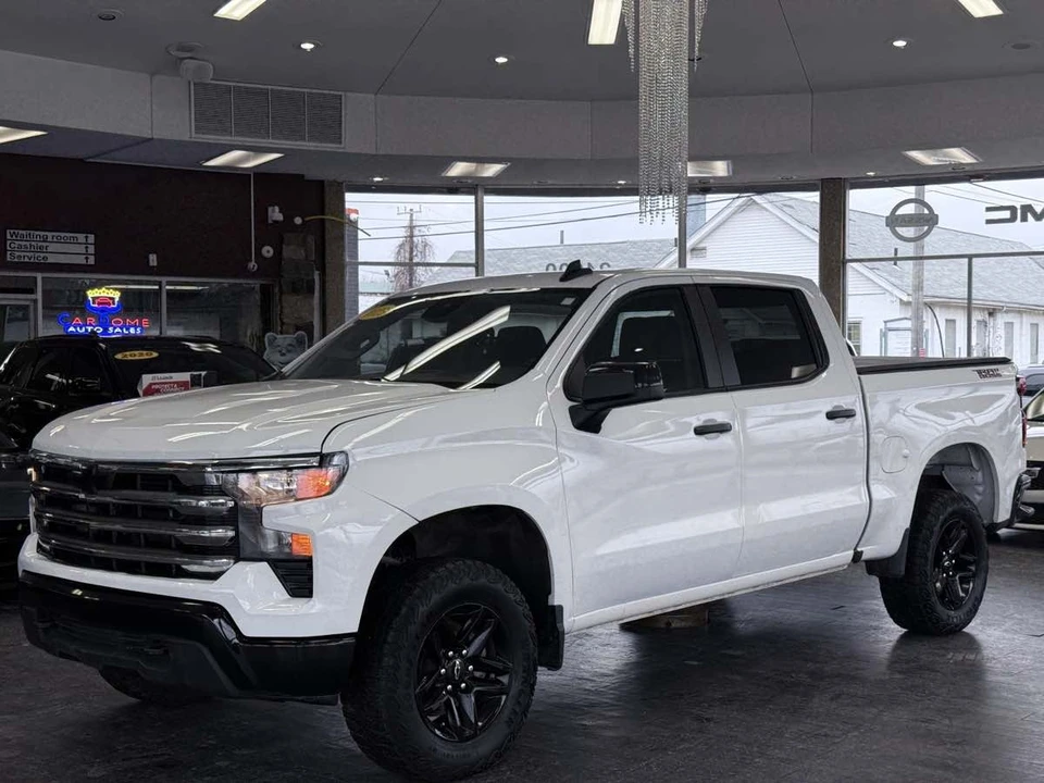 2023 Chevrolet Silverado 4th Gen - Image 2 of 21