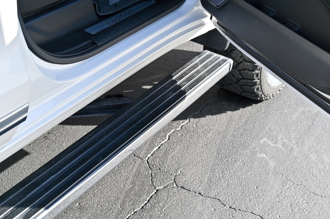 2023 Chevrolet Silverado 4th Gen - Image 15 of 21