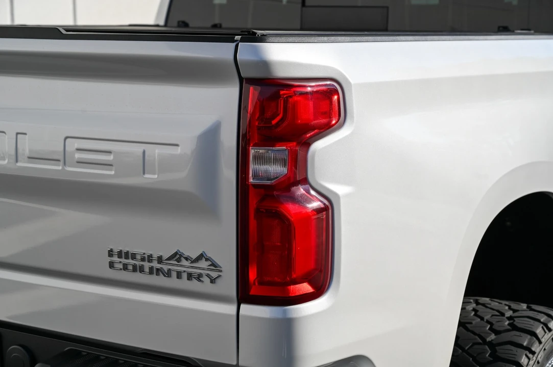 2023 Chevrolet Silverado 4th Gen - Image 18 of 21
