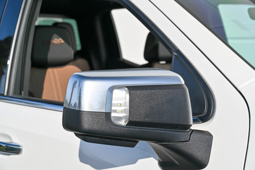 2023 Chevrolet Silverado 4th Gen - Image 4 of 21