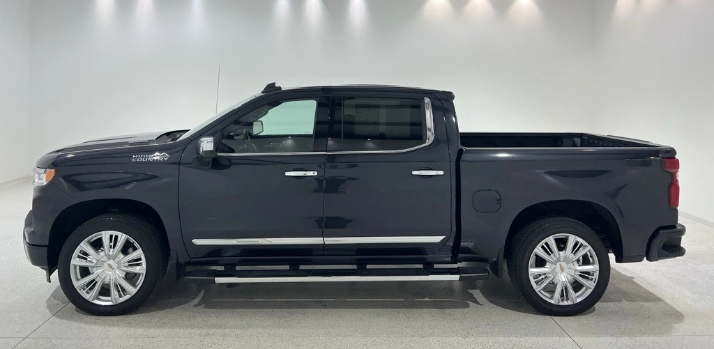 2023 Chevrolet Silverado 4th Gen - Image 2 of 21