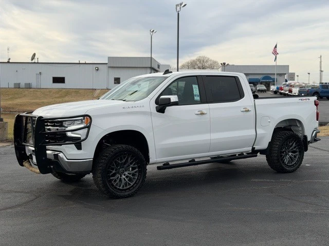 2023 Chevrolet Silverado 4th Gen - Image 3 of 15