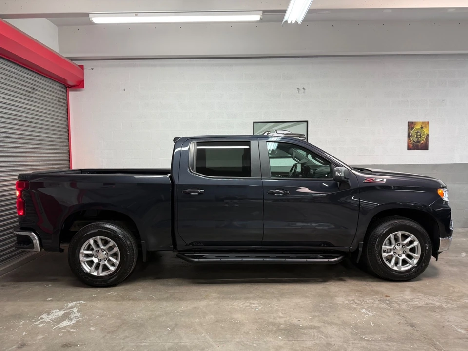 2023 Chevrolet Silverado 4th Gen - Image 3 of 21