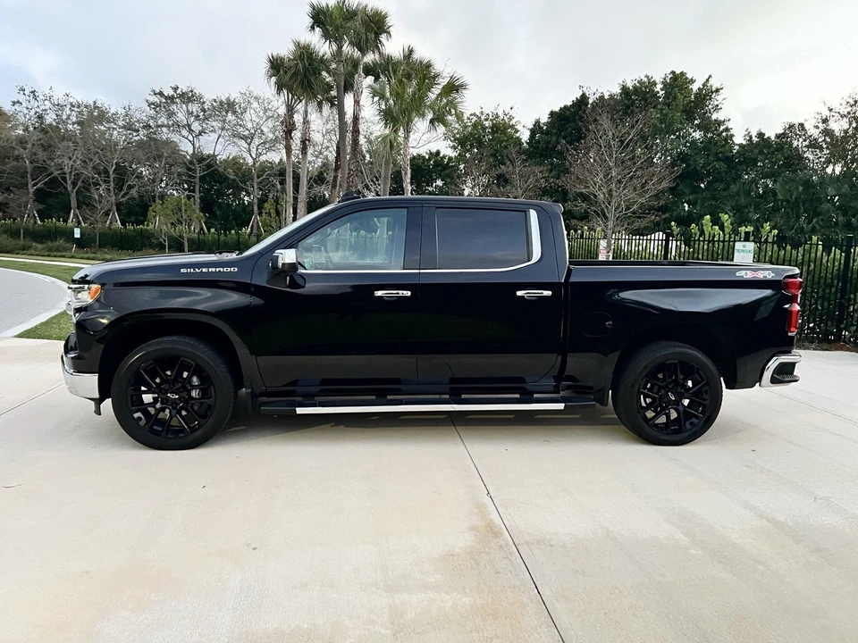 2023 Chevrolet Silverado 4th Gen - Image 2 of 21