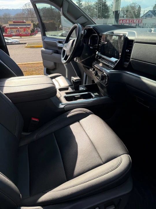 2023 Chevrolet Silverado 4th Gen - Image 13 of 13