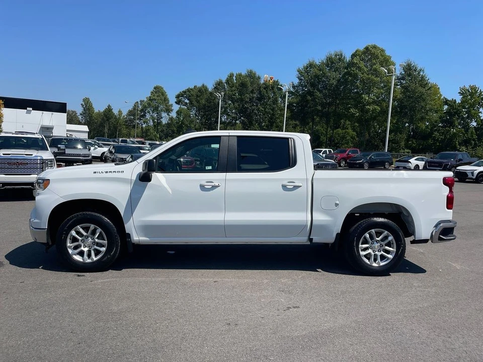 2023 Chevrolet Silverado 4th Gen - Image 2 of 12