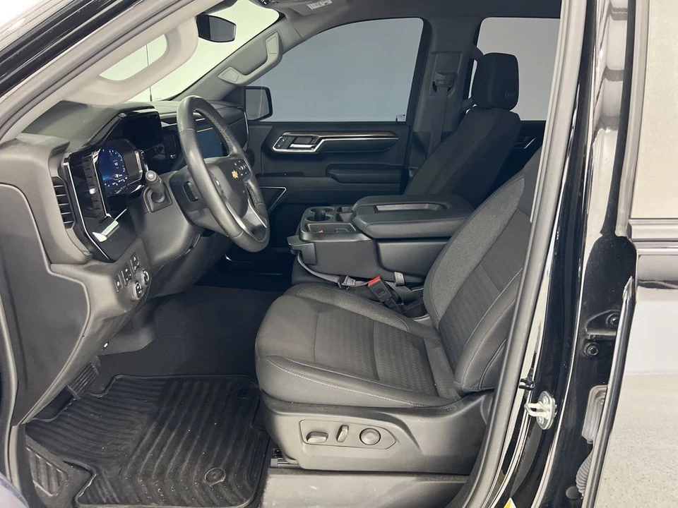 2023 Chevrolet Silverado 4th Gen - Image 17 of 21