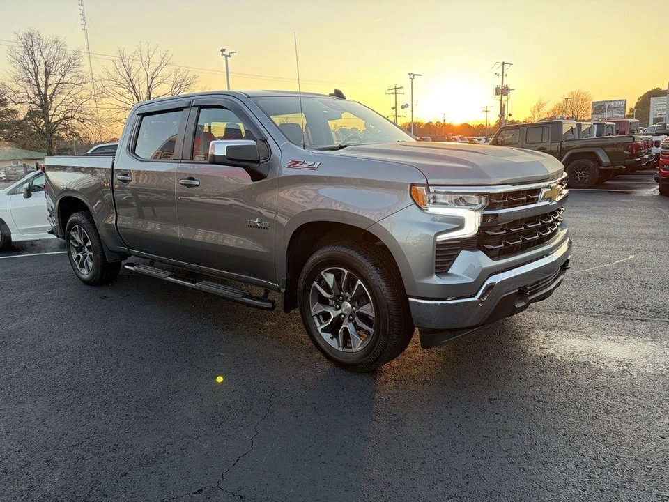 2023 Chevrolet Silverado 4th Gen - Image 3 of 12