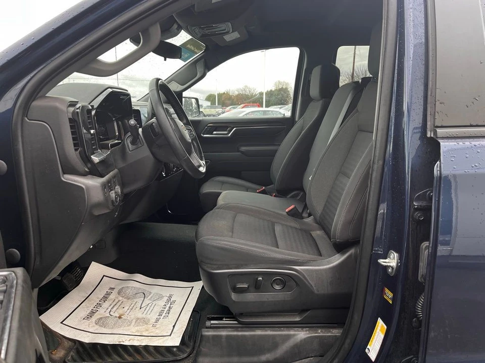 2023 Chevrolet Silverado 4th Gen - Image 10 of 12