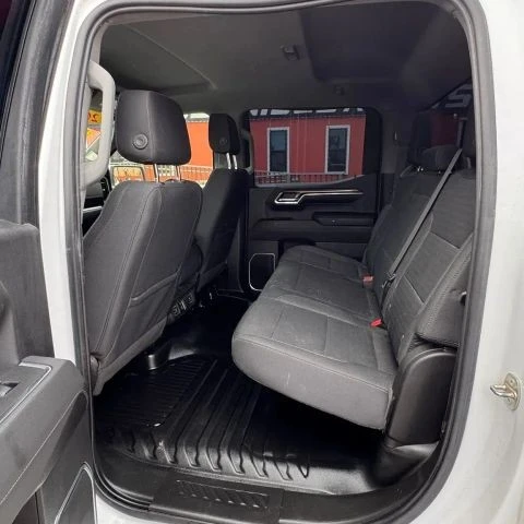 2023 Chevrolet Silverado 4th Gen - Image 8 of 15