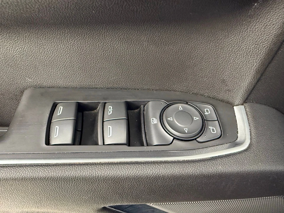 2023 Chevrolet Silverado 4th Gen - Image 15 of 21