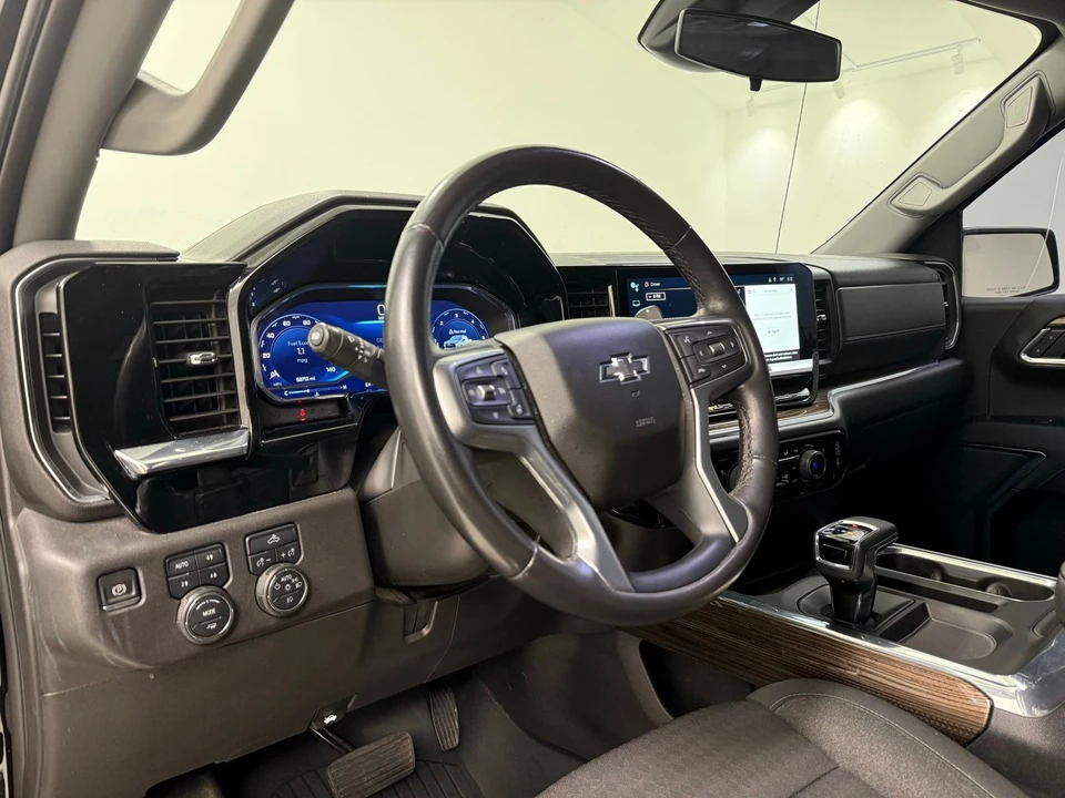 2023 Chevrolet Silverado 4th Gen - Image 17 of 21