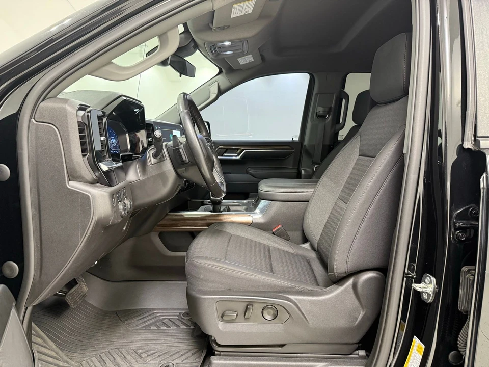 2023 Chevrolet Silverado 4th Gen - Image 18 of 21