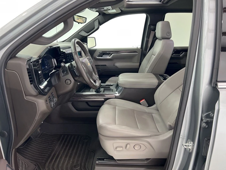 2023 Chevrolet Silverado 4th Gen - Image 19 of 21