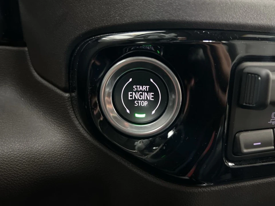 2023 Chevrolet Silverado 4th Gen - Image 16 of 21