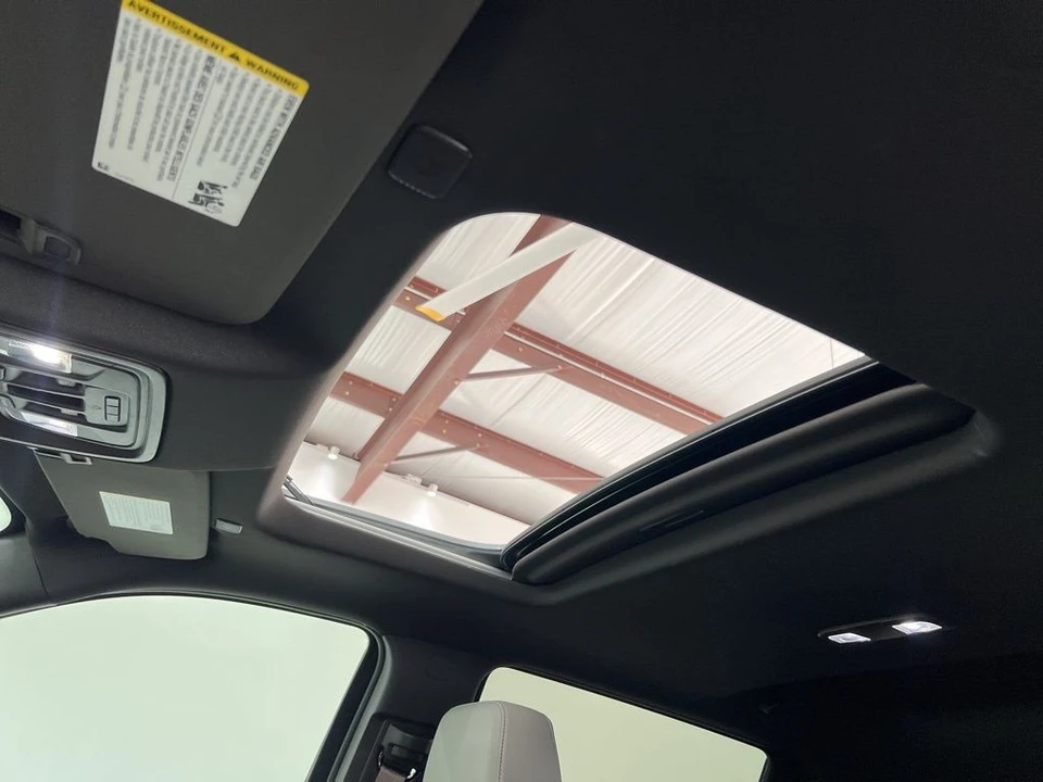 2023 Chevrolet Silverado 4th Gen - Image 18 of 21