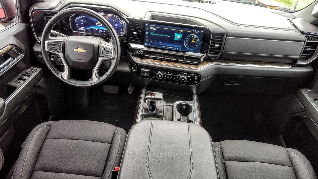 2023 Chevrolet Silverado 4th Gen - Image 10 of 13