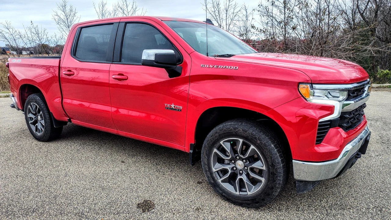 2023 Chevrolet Silverado 4th Gen - Image 3 of 13