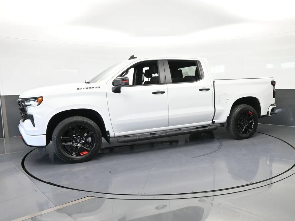 2023 Chevrolet Silverado 4th Gen - Image 2 of 12