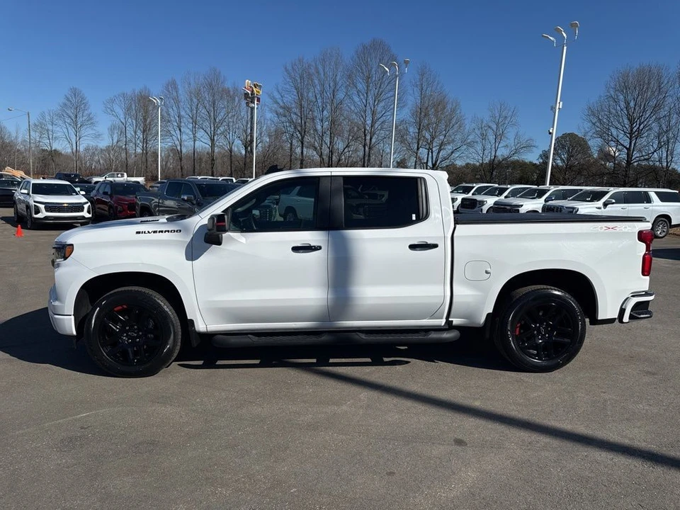 2023 Chevrolet Silverado 4th Gen - Image 2 of 21