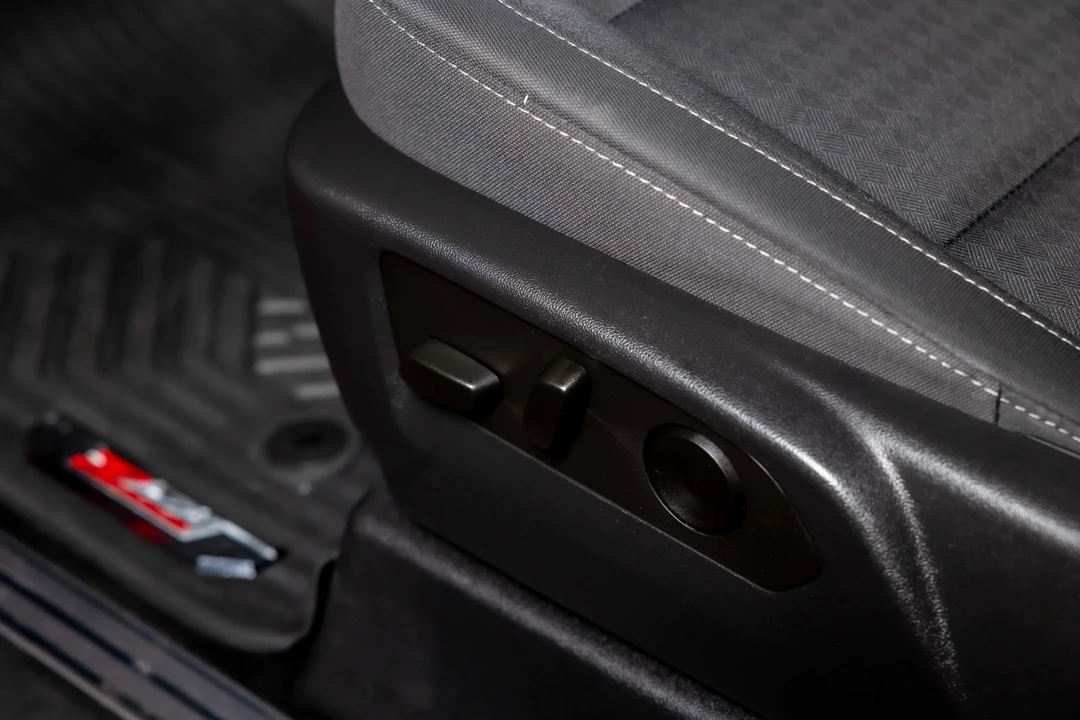2023 Chevrolet Silverado 4th Gen - Image 16 of 21