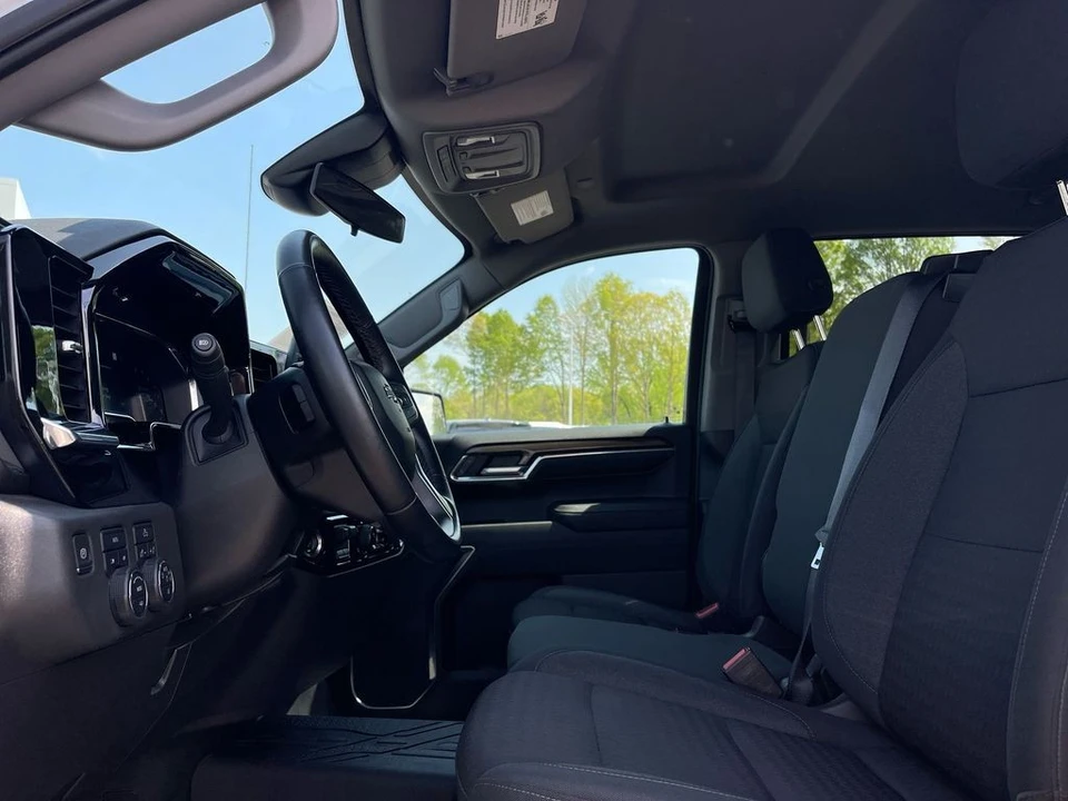 2023 Chevrolet Silverado 4th Gen - Image 9 of 12
