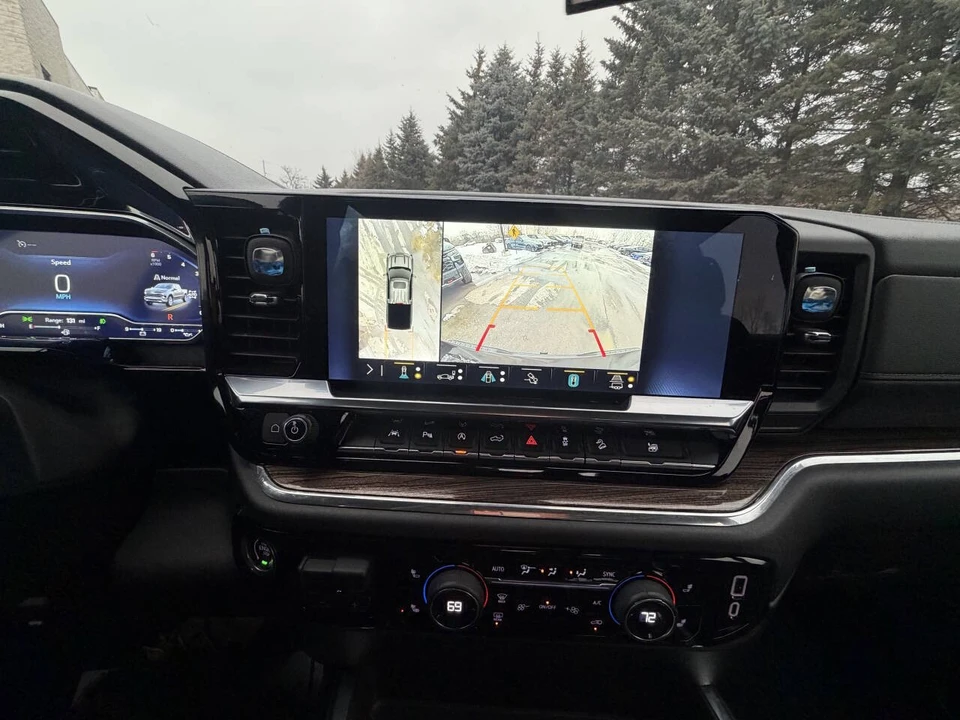 2023 Chevrolet Silverado 4th Gen - Image 16 of 21