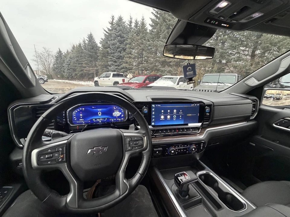 2023 Chevrolet Silverado 4th Gen - Image 15 of 21