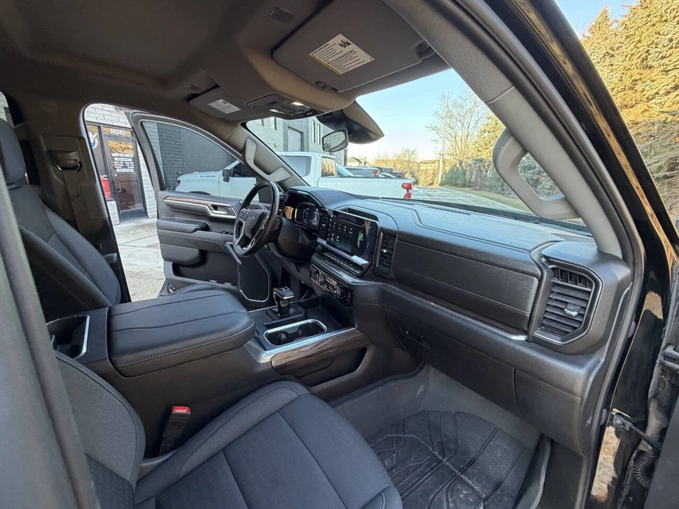 2023 Chevrolet Silverado 4th Gen - Image 18 of 21